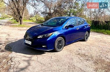 Хэтчбек Nissan Leaf 2023 в Запорожье