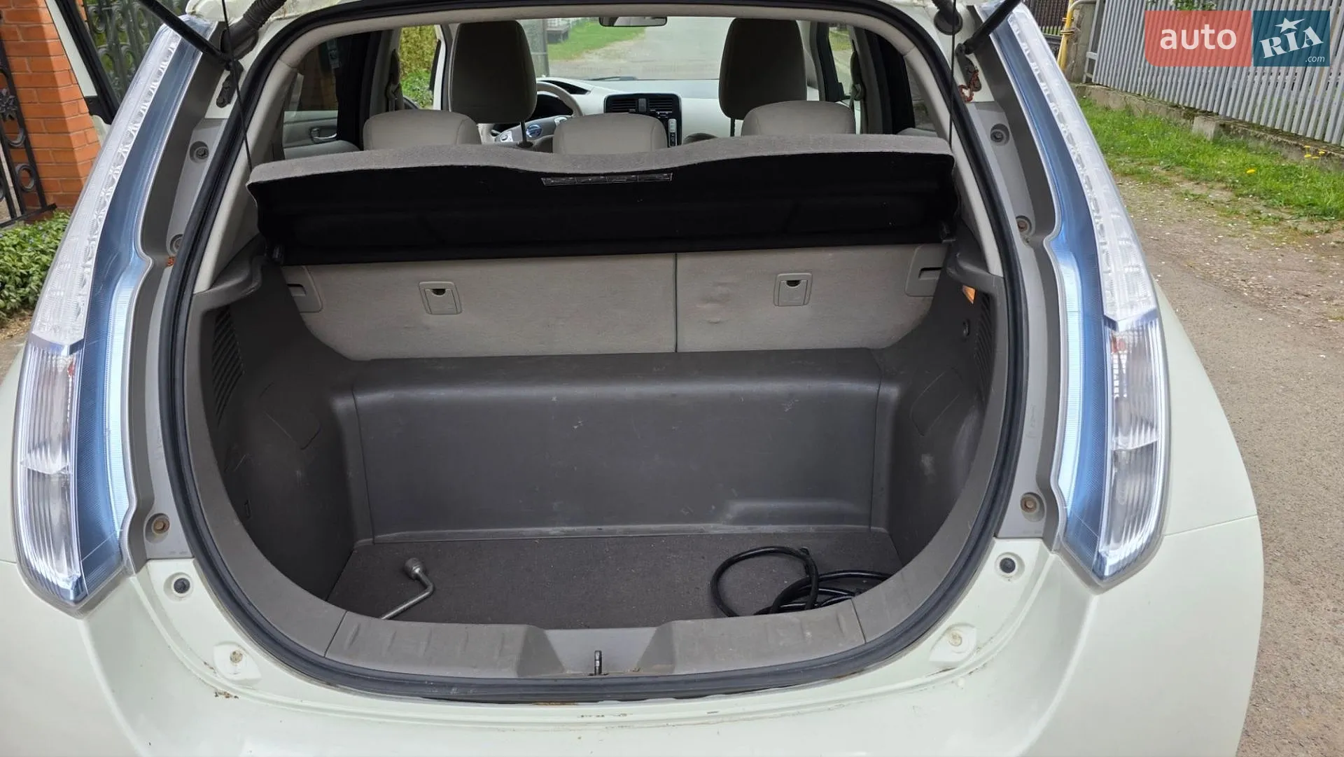 2011 Nissan Leaf - мініатюра 18