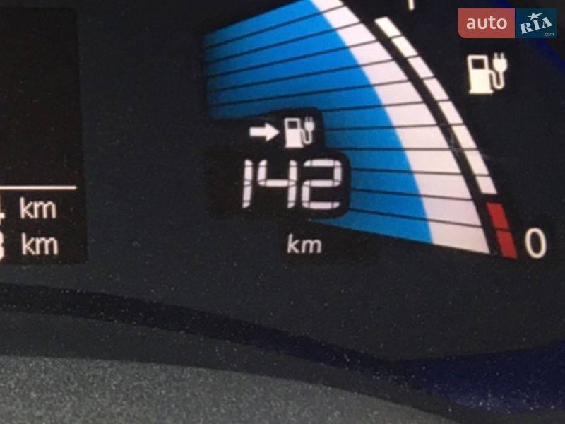 Хэтчбек Nissan Leaf 2016 в Днепре