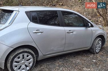 Хэтчбек Nissan Leaf 2014 в Киеве