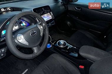 Хэтчбек Nissan Leaf 2016 в Киеве