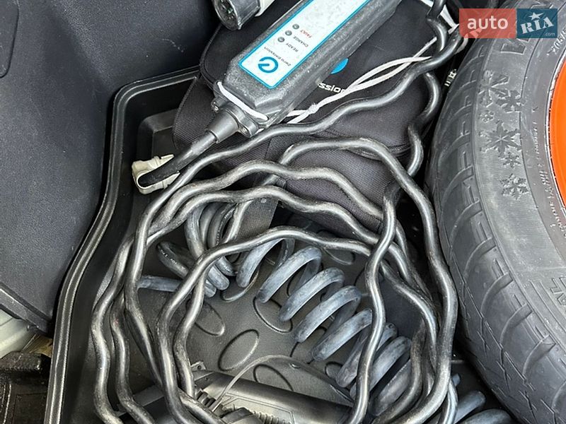 Хетчбек Nissan Leaf 2014 в Тернополі