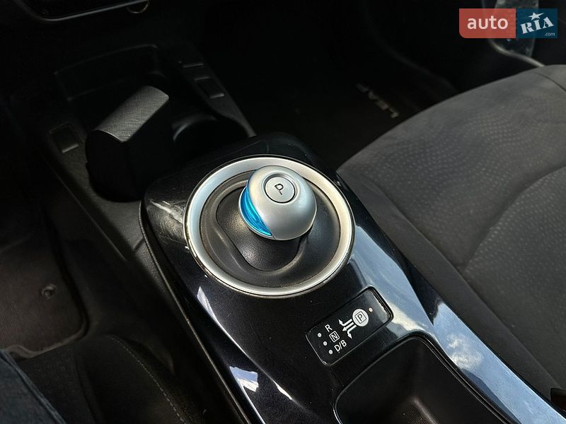 Хэтчбек Nissan Leaf 2014 в Мукачево