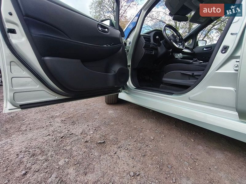 Хетчбек Nissan Leaf 2018 в Луцьку