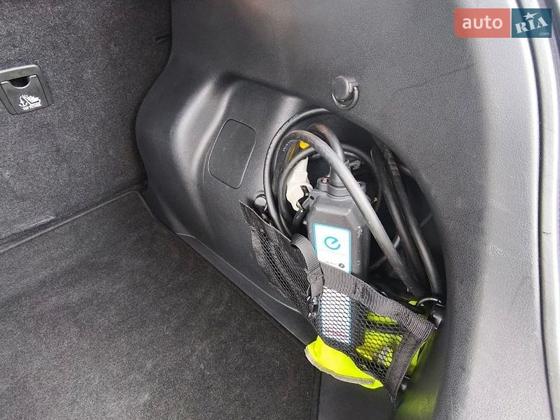 Хетчбек Nissan Leaf 2018 в Луцьку