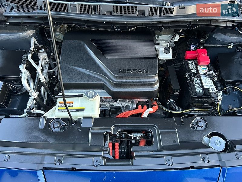 Хэтчбек Nissan Leaf 2023 в Ровно