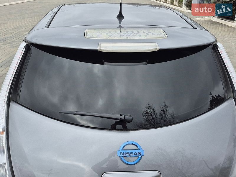Хэтчбек Nissan Leaf 2016 в Измаиле