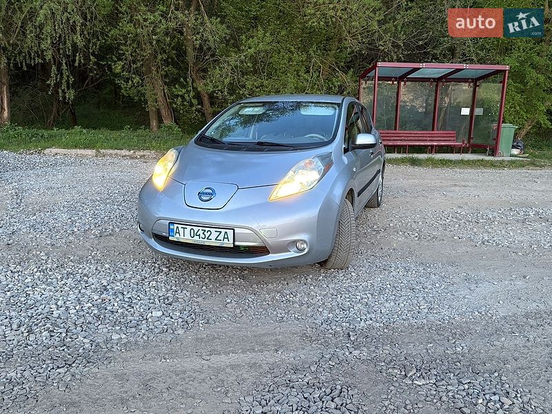 Хэтчбек Nissan Leaf 2012 в Ивано-Франковске
