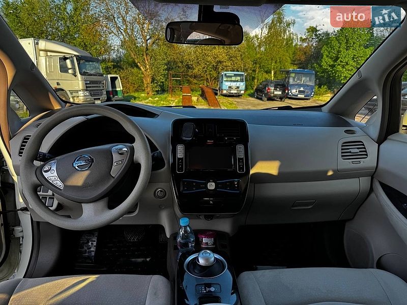 Хетчбек Nissan Leaf 2011 в Львові