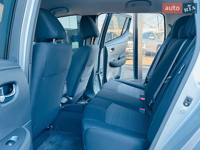 Хэтчбек Nissan Leaf 2024 в Харькове