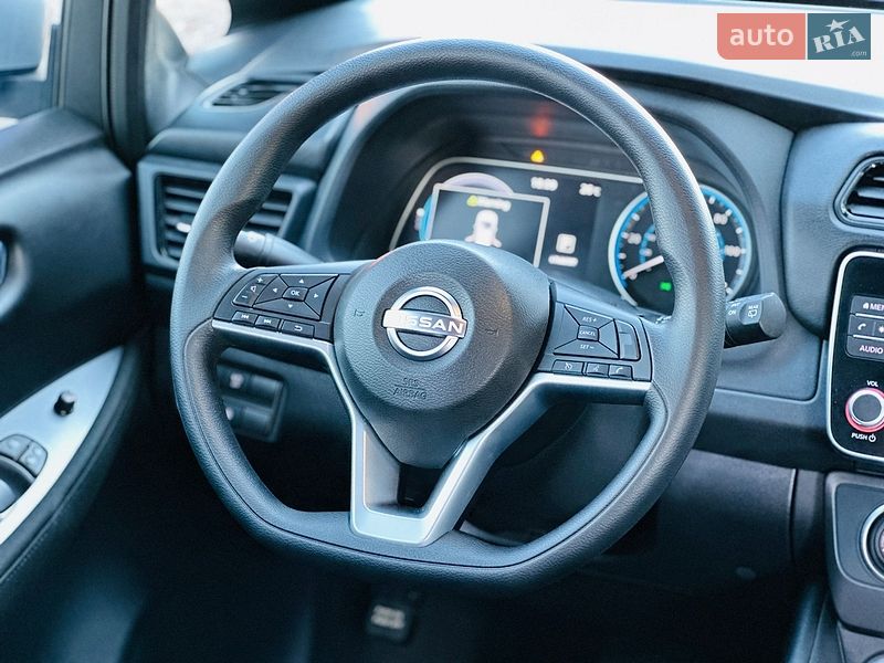 Хэтчбек Nissan Leaf 2024 в Харькове