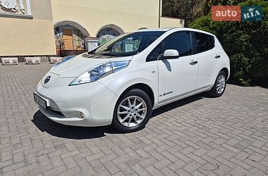 Хэтчбек Nissan Leaf 2015 в Днепре
