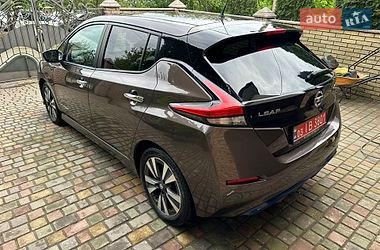 Хэтчбек Nissan Leaf 2018 в Черновцах