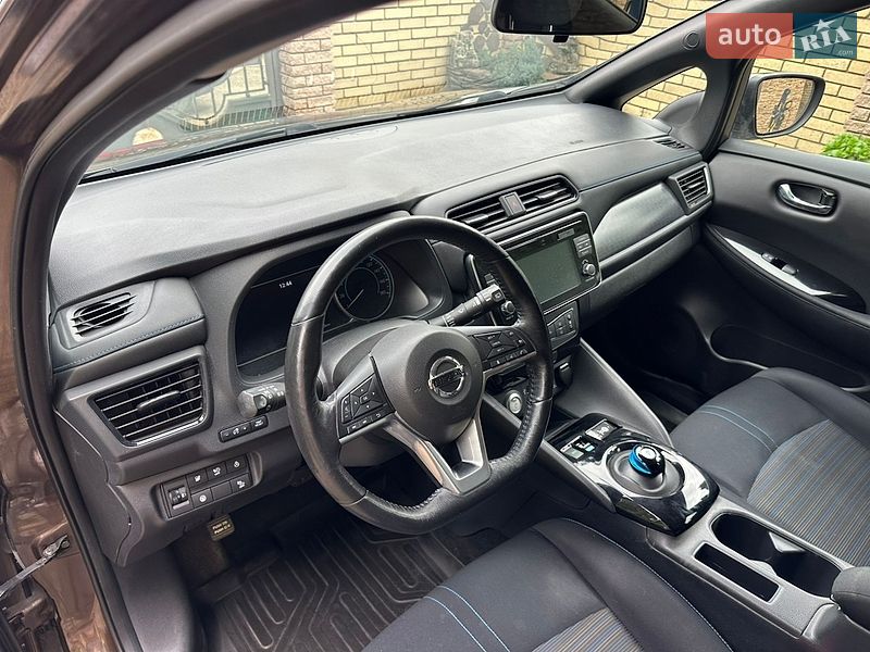 Хэтчбек Nissan Leaf 2018 в Черновцах