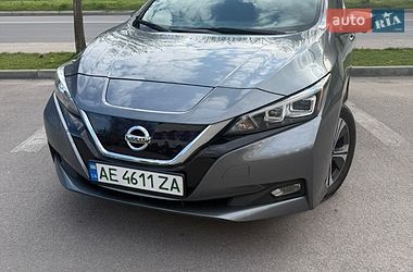 Хетчбек Nissan Leaf 2017 в Дніпрі
