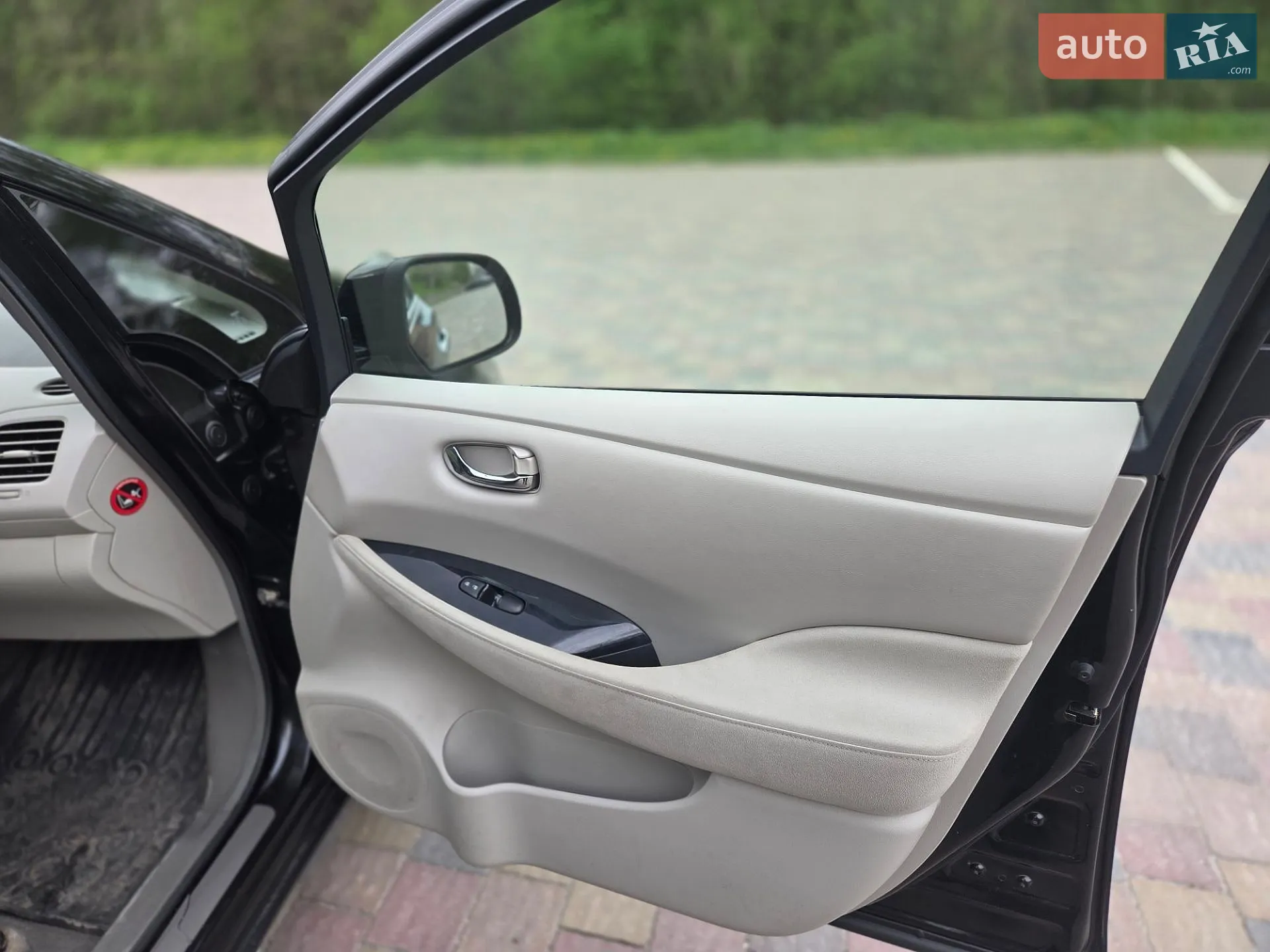 2012 Nissan Leaf - мініатюра 27