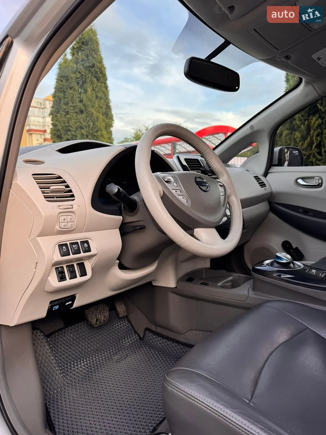 2012 Nissan Leaf - мініатюра 9
