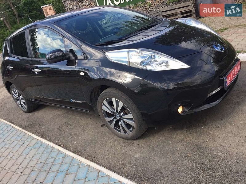 Хэтчбек Nissan Leaf 2014 в Черновцах