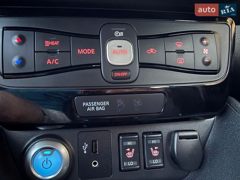 Хэтчбек Nissan Leaf 2019 в Львове