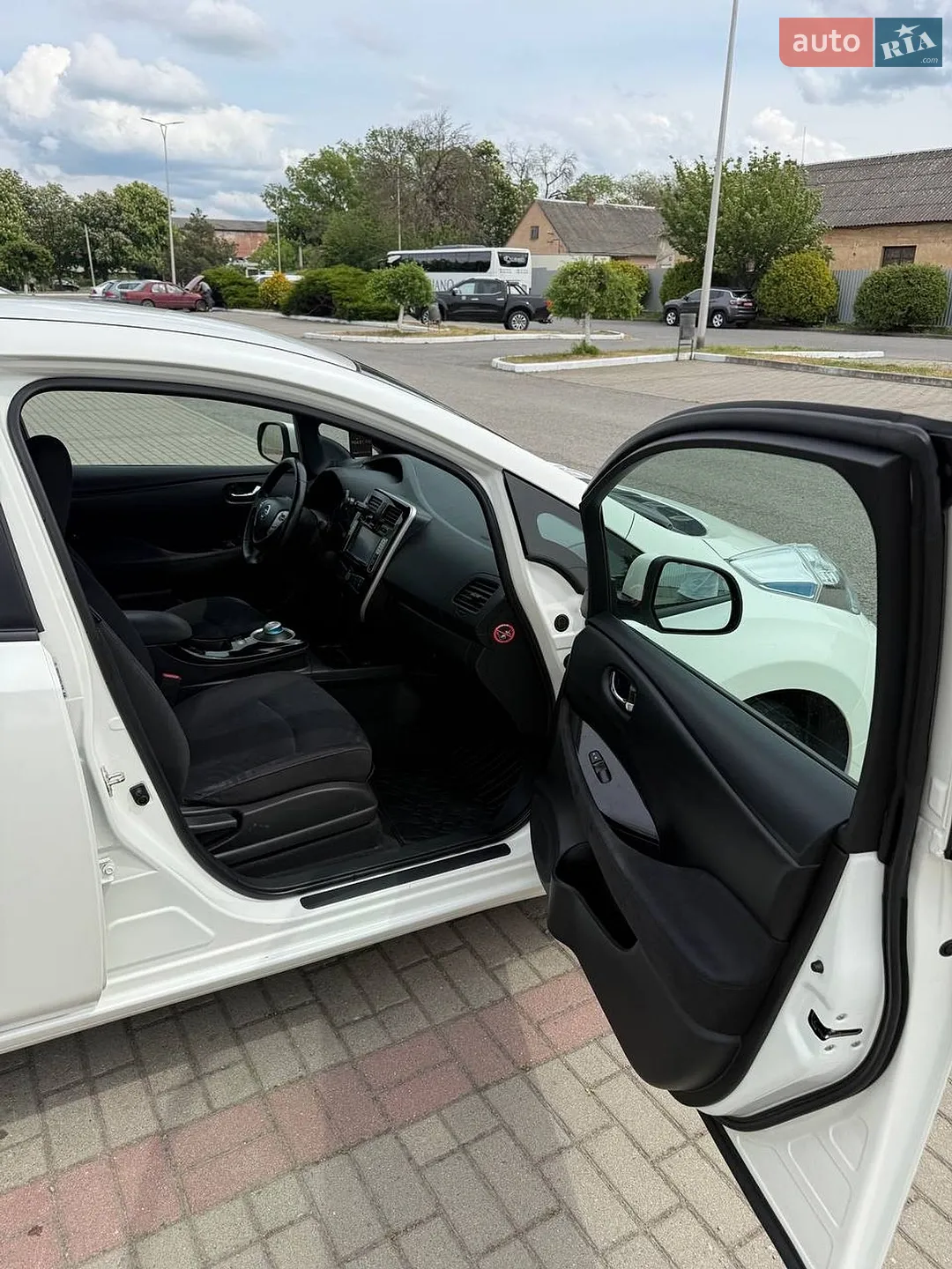 2015 Nissan Leaf - мініатюра 14