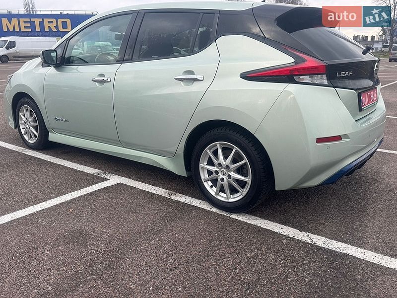 Хетчбек Nissan Leaf 2018 в Житомирі