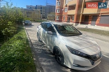 Хэтчбек Nissan Leaf 2021 в Тернополе