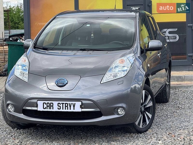 Хэтчбек Nissan Leaf 2015 в Стрые