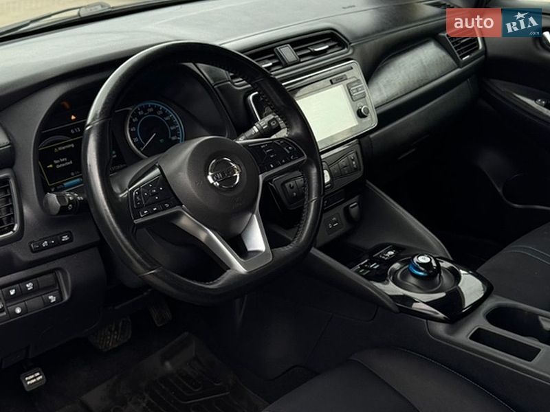 Хэтчбек Nissan Leaf 2019 в Днепре