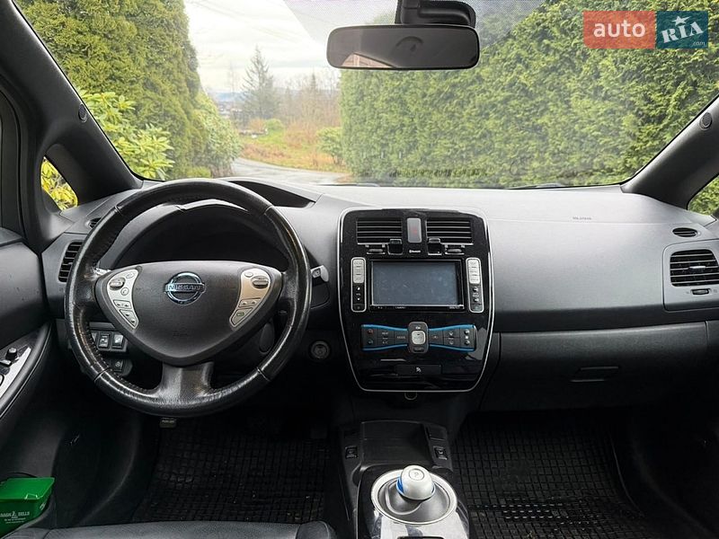 Хэтчбек Nissan Leaf 2014 в Умани
