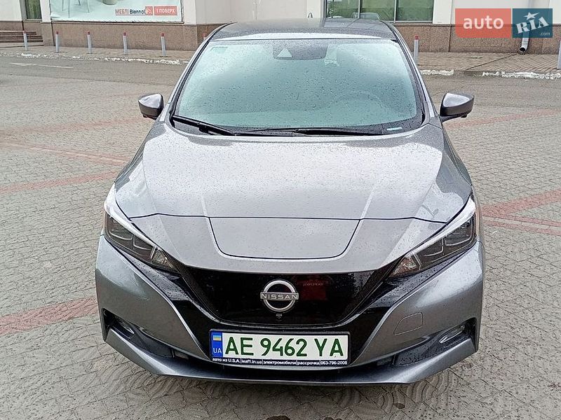 Хетчбек Nissan Leaf 2023 в Дніпрі