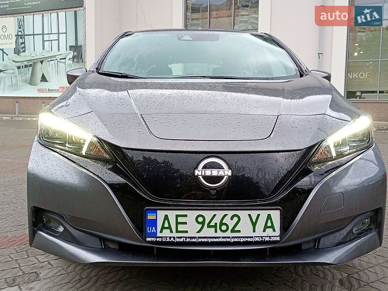 Хетчбек Nissan Leaf 2023 в Дніпрі