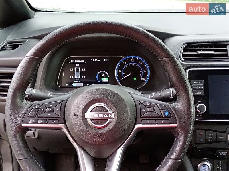 Хетчбек Nissan Leaf 2023 в Дніпрі
