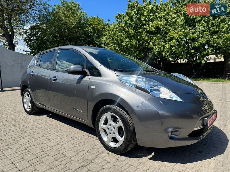 Хетчбек Nissan Leaf 2015 в Чернівцях