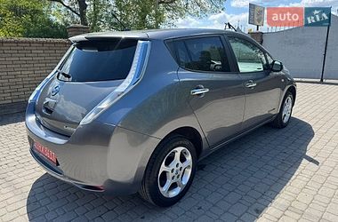 Хетчбек Nissan Leaf 2015 в Чернівцях