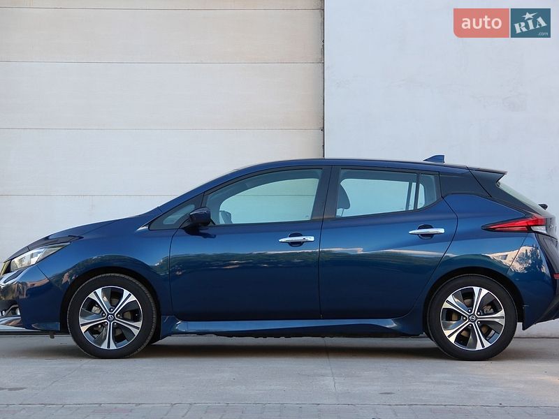 Хетчбек Nissan Leaf 2021 в Сарнах