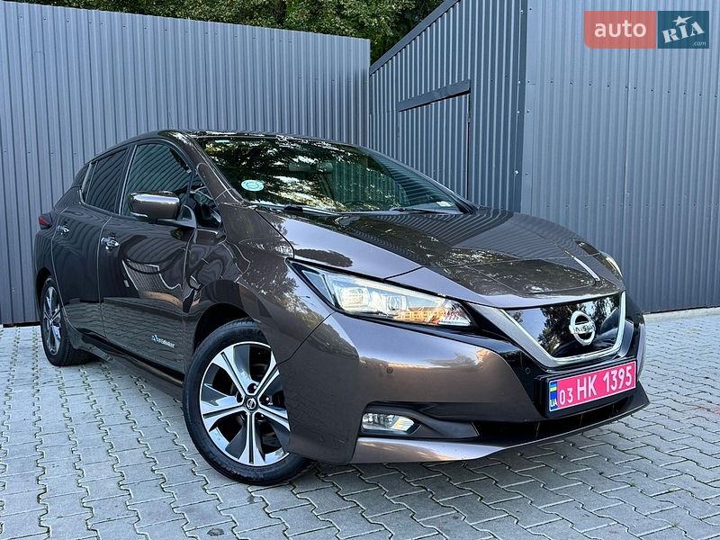 Хэтчбек Nissan Leaf 2018 в Дрогобыче