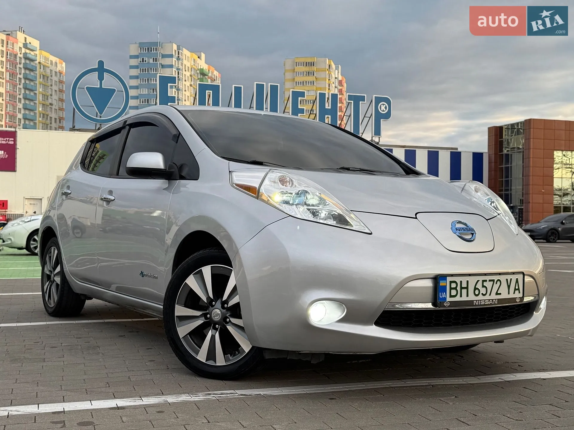 2015 Nissan Leaf - мініатюра 4