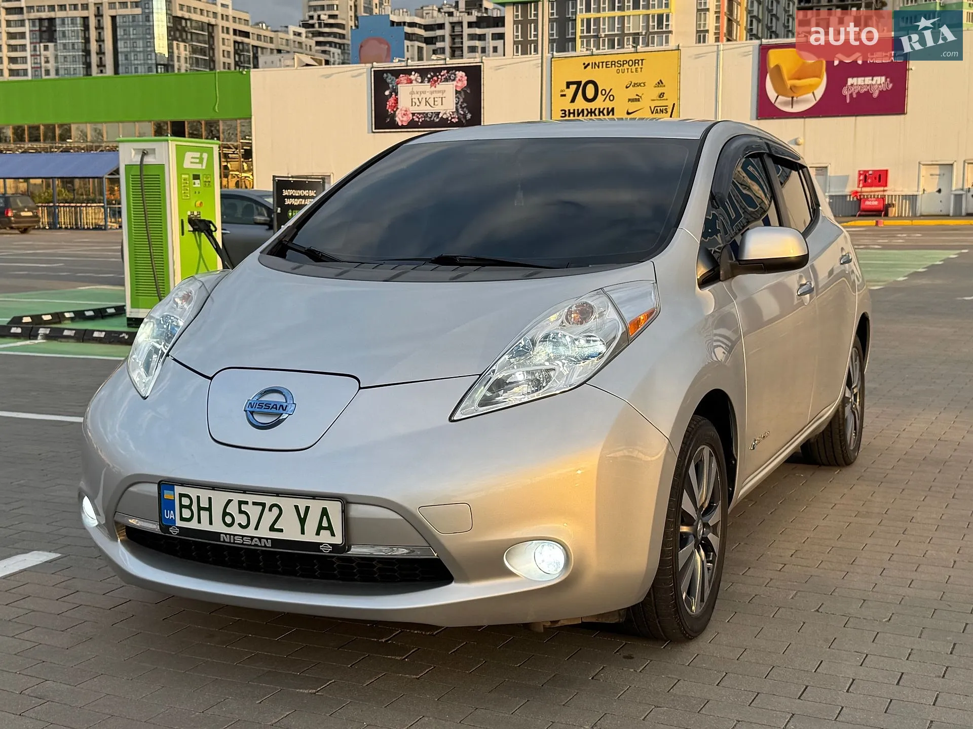 2015 Nissan Leaf - мініатюра 11