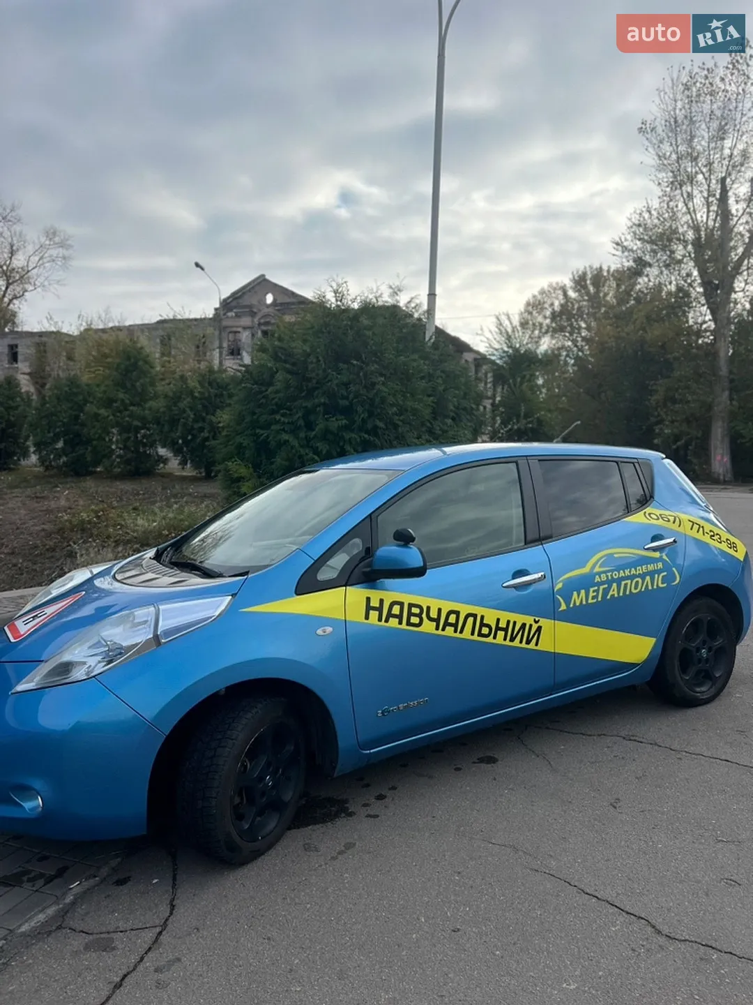 2011 Nissan Leaf - мініатюра 2
