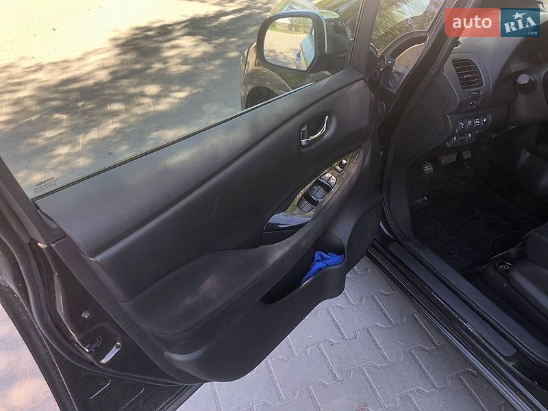 Хетчбек Nissan Leaf 2014 в Вінниці