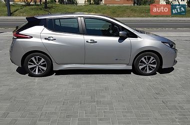 Хетчбек Nissan Leaf 2018 в Дніпрі