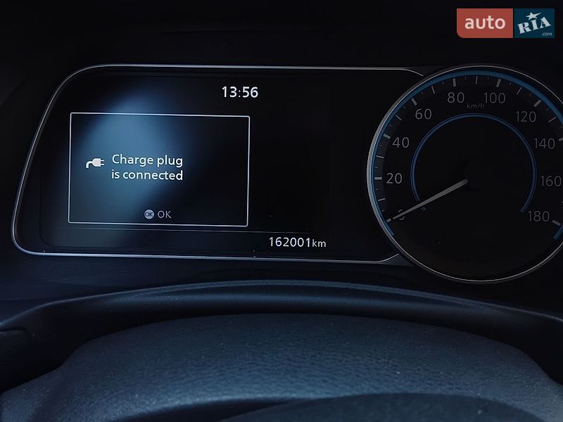 Хетчбек Nissan Leaf 2018 в Дніпрі