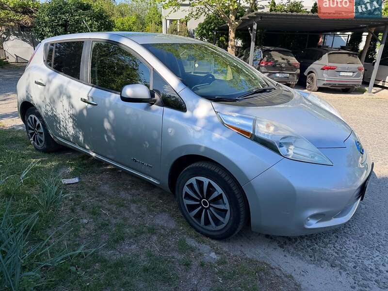 Хетчбек Nissan Leaf 2013 в Києві фото 4 Хетчбек Nissan Leaf 2013 в Києві