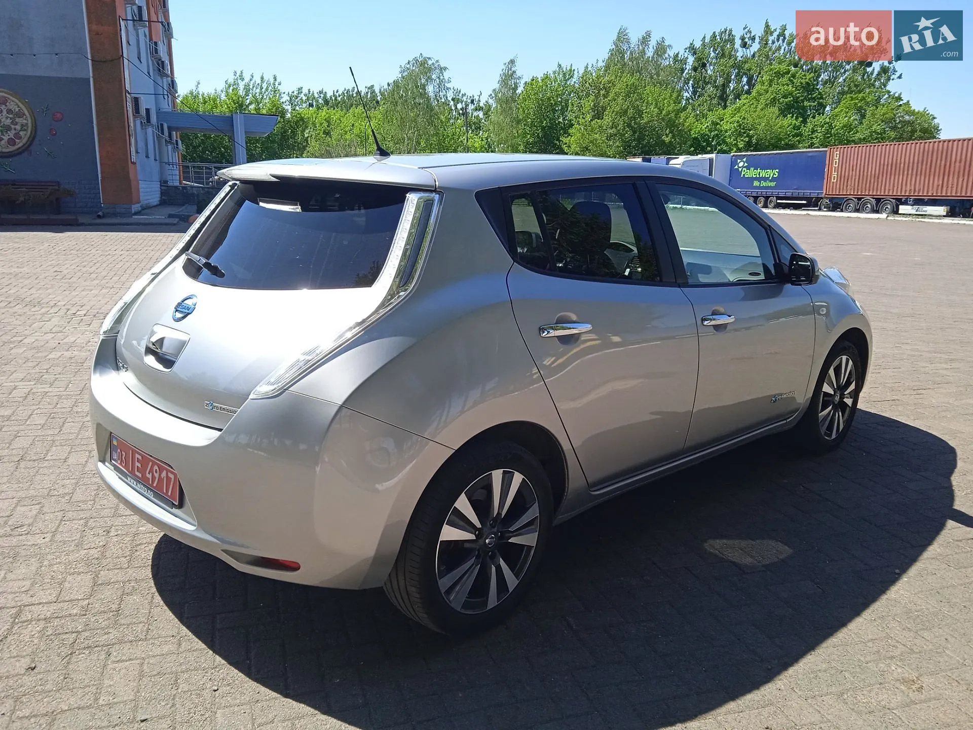 2015 Nissan Leaf - мініатюра 11