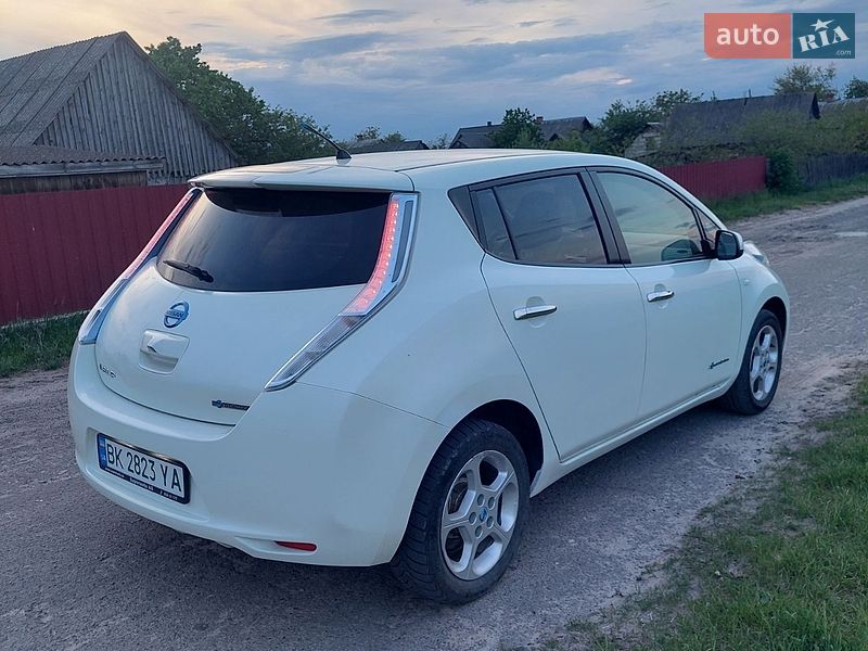 Nissan Leaf 2012