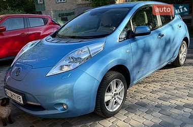 Хэтчбек Nissan Leaf 2012 в Буче