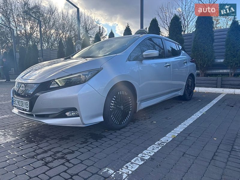 Хэтчбек Nissan Leaf 2024 в Харькове фото Хэтчбек Nissan Leaf 2024 в Харькове