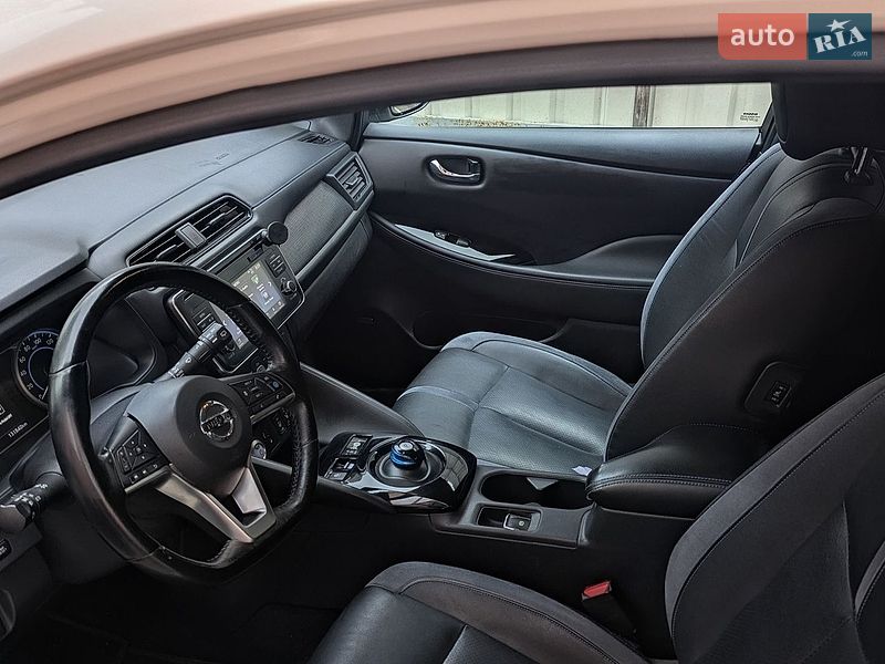 Хетчбек Nissan Leaf 2019 в Києві фото 12 Хетчбек Nissan Leaf 2019 в Києві