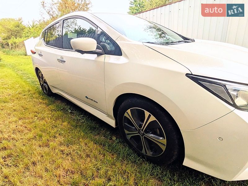 Хетчбек Nissan Leaf 2019 в Києві фото 7 Хетчбек Nissan Leaf 2019 в Києві