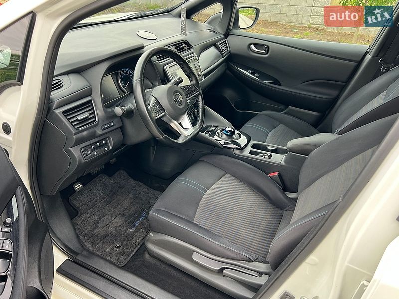 Хэтчбек Nissan Leaf 2018 в Ровно